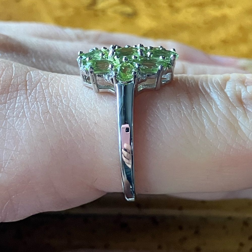 Natural Peridot Sterling Silver Ring Size 8.75 - Picture 3 of 10